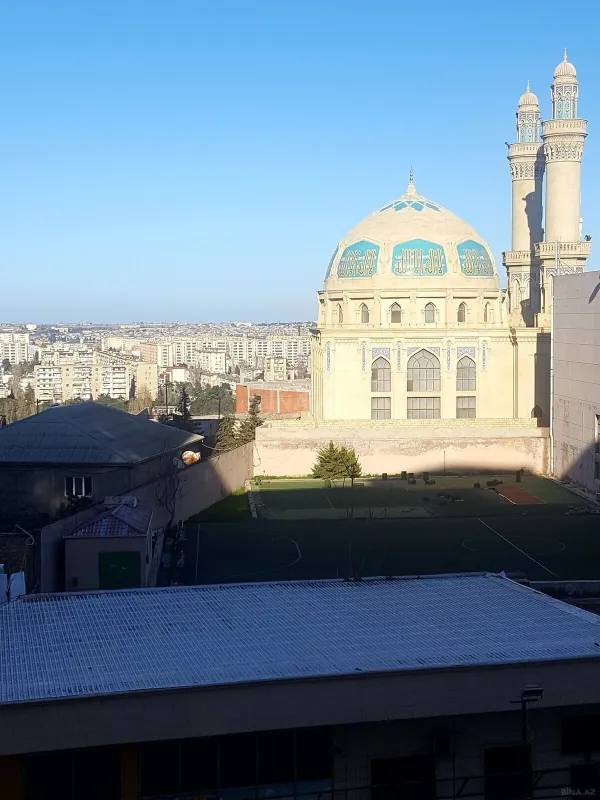 Kirayə verilir 2 otaqlı mənzil 92 m²