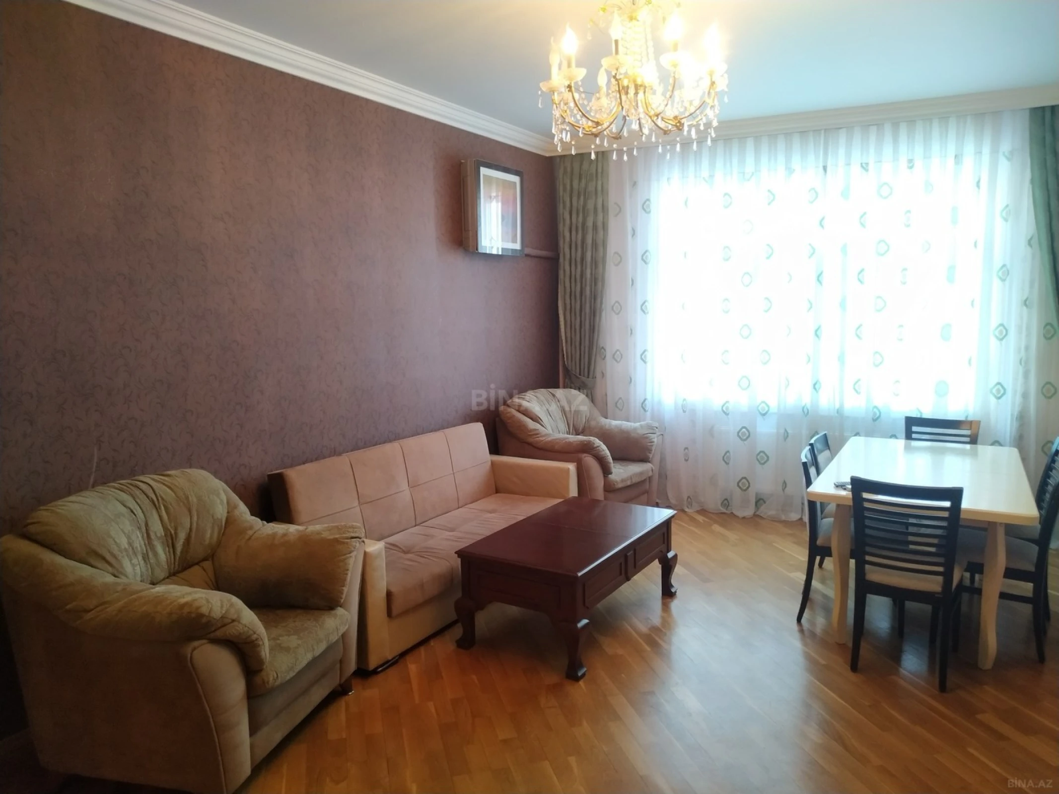 Kirayə verilir 2 otaqlı mənzil 92 m²