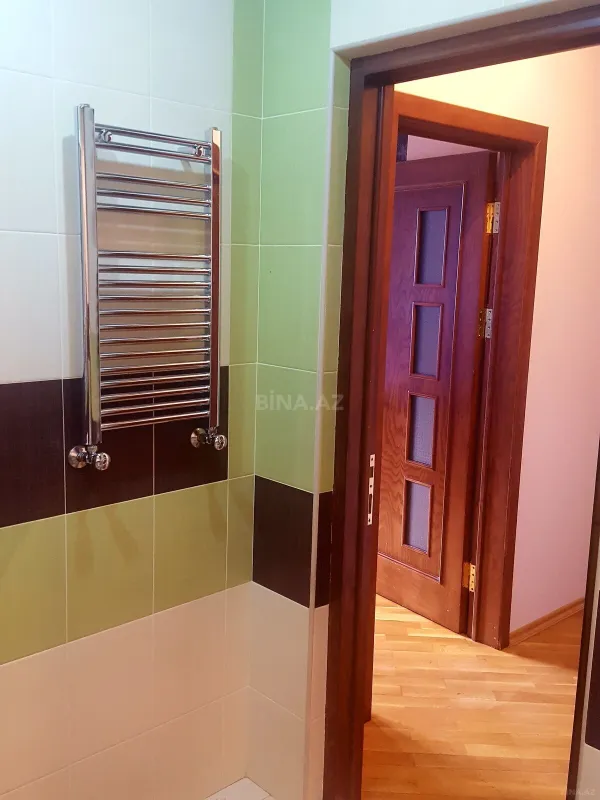 Kirayə verilir 2 otaqlı mənzil 92 m²