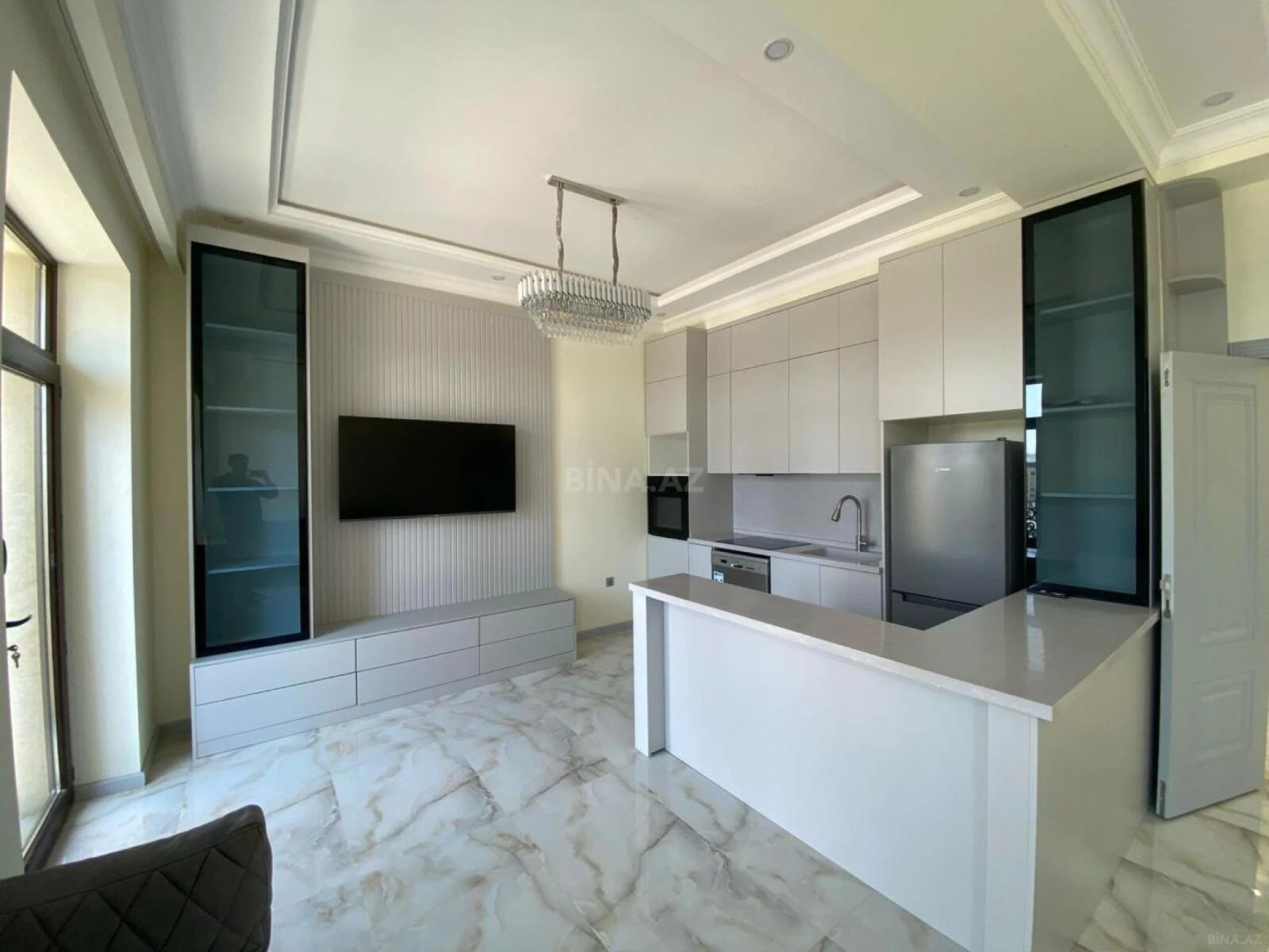 Kirayə verilir 3 otaqlı mənzil 127 m²