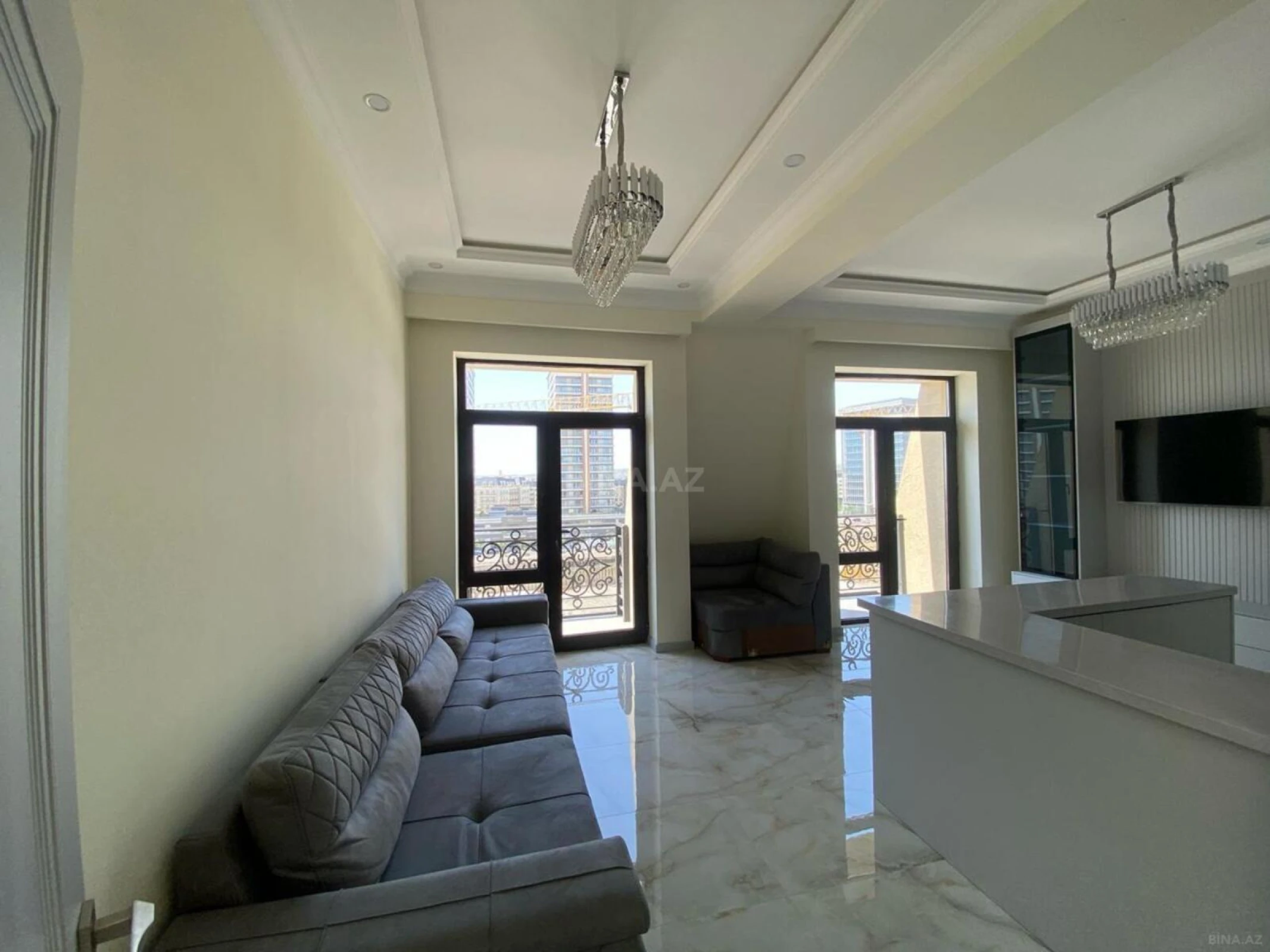 Kirayə verilir 3 otaqlı mənzil 127 m²