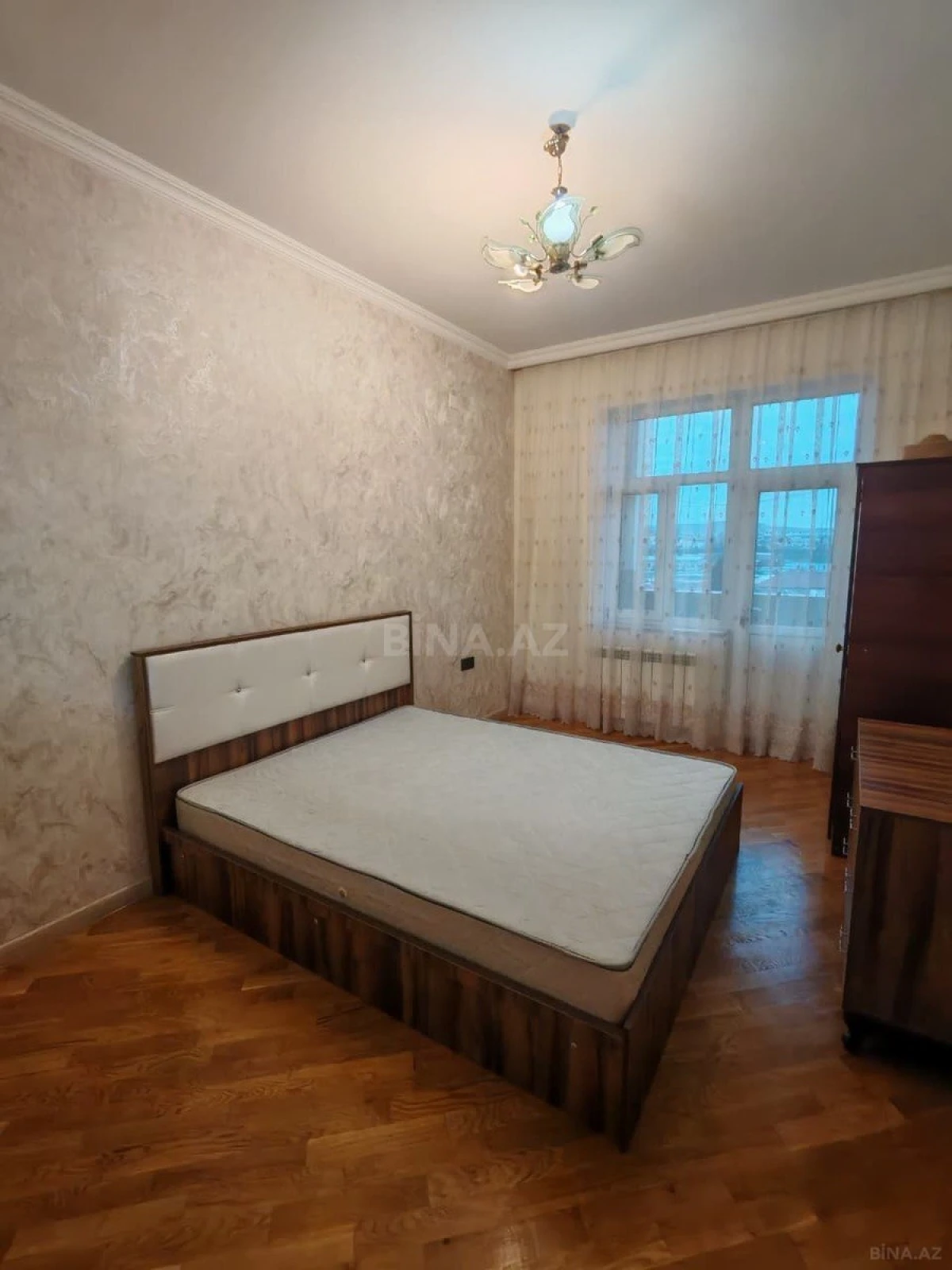 Kirayə verilir 3 otaqlı mənzil 100 m²