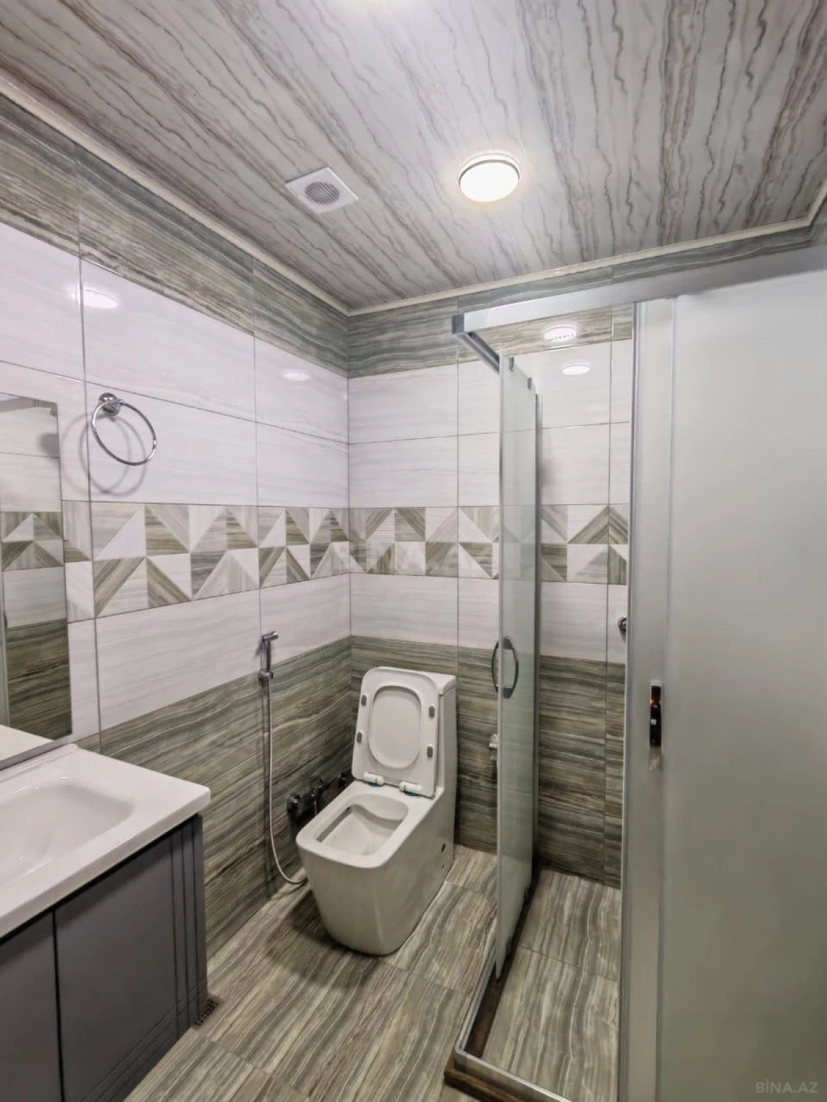 Kirayə verilir 3 otaqlı mənzil 100 m²