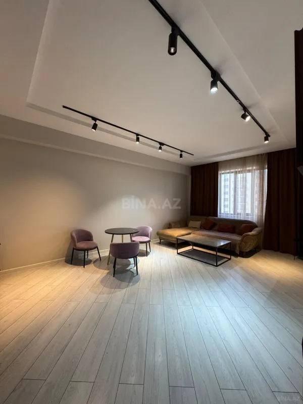 Satılır 2 otaqlı mənzil 80 m²