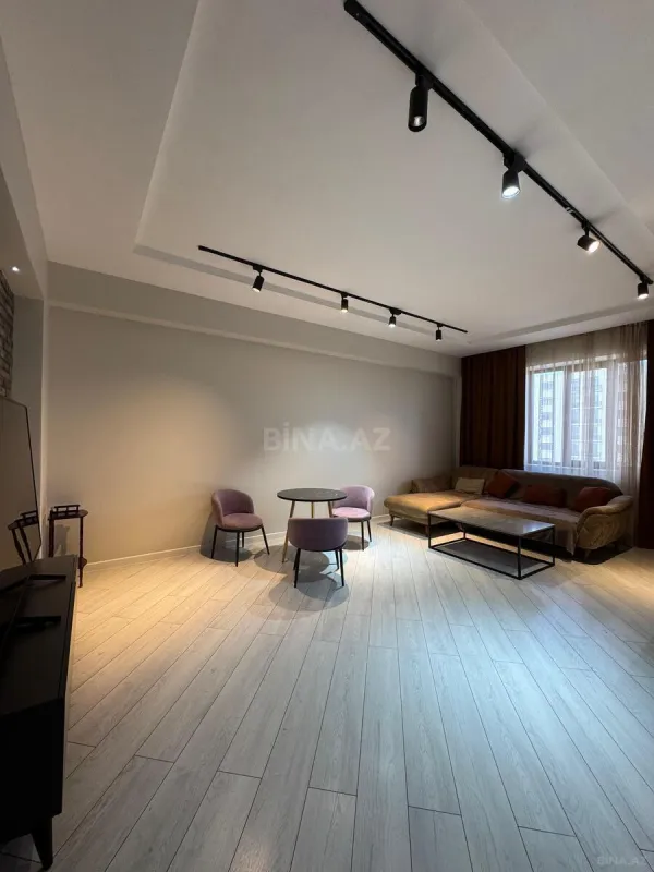 Satılır 2 otaqlı mənzil 80 m²