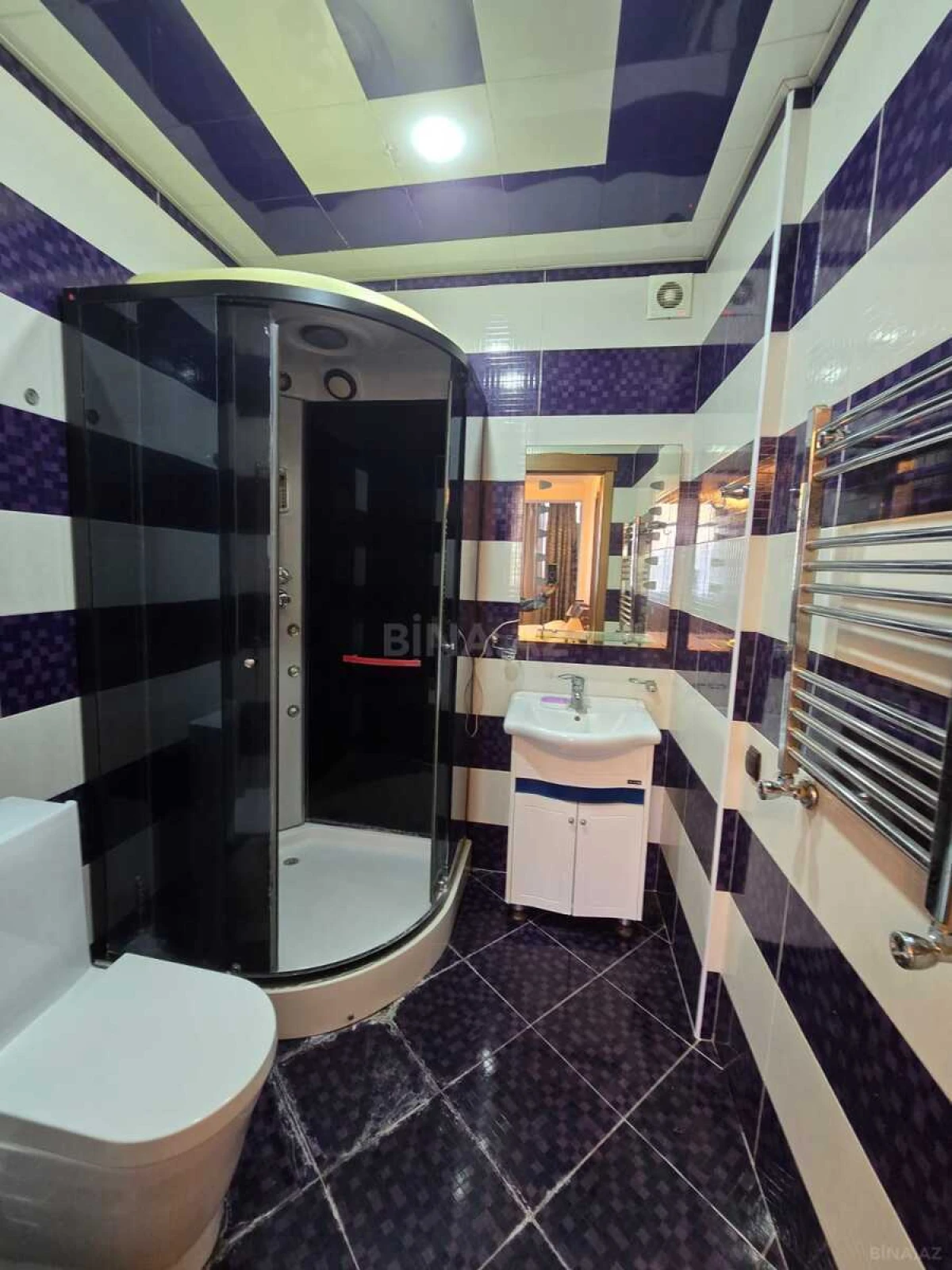 Satılır 3 otaqlı mənzil 175 m²