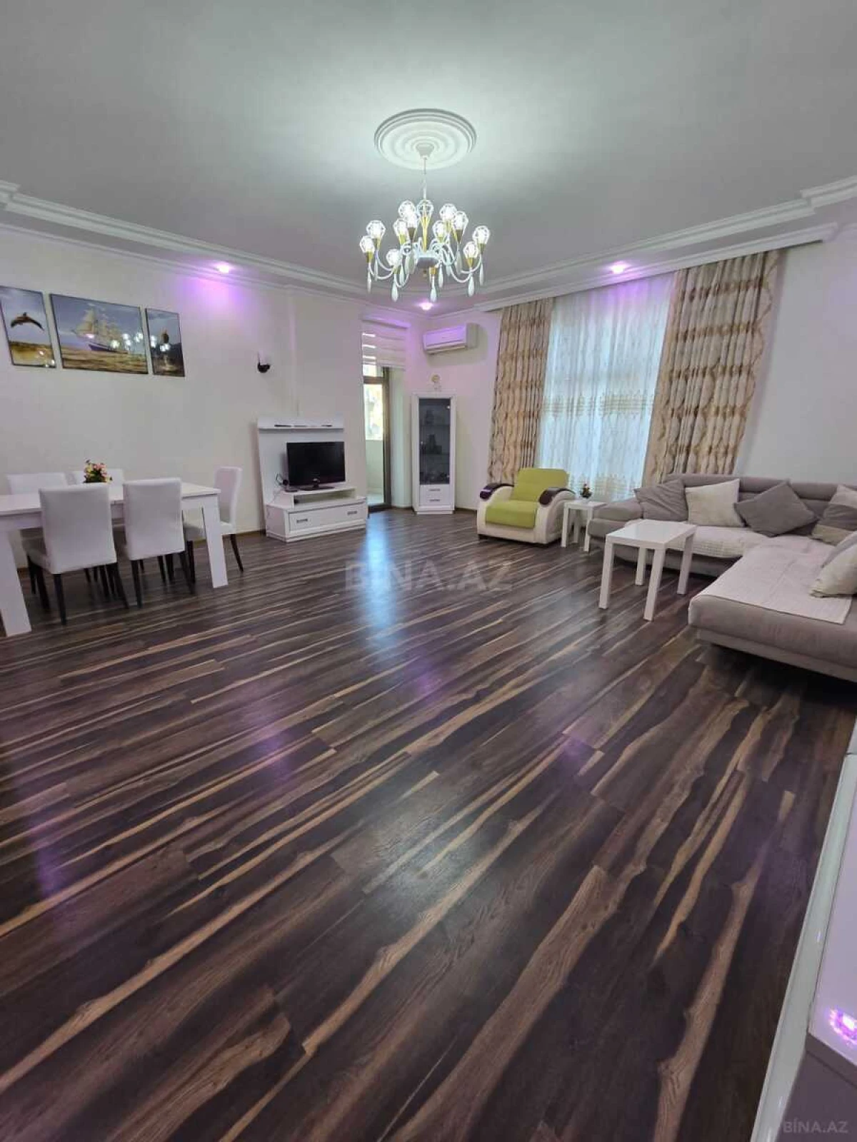 Satılır 3 otaqlı mənzil 175 m²
