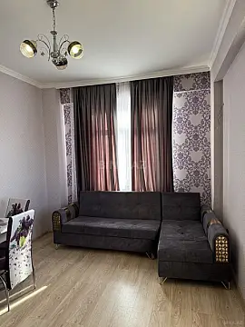 Kirayə verilir 2 otaqlı mənzil 50 m²