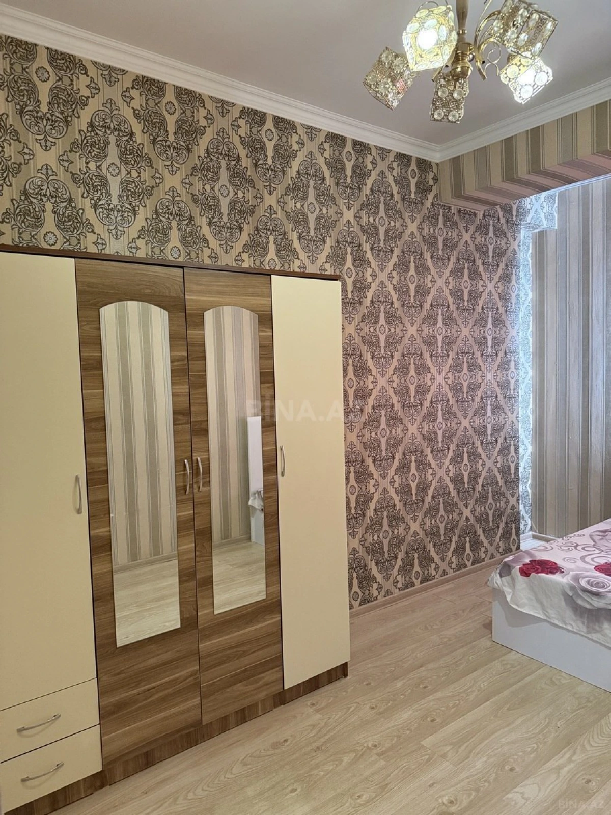 Kirayə verilir 2 otaqlı mənzil 50 m²