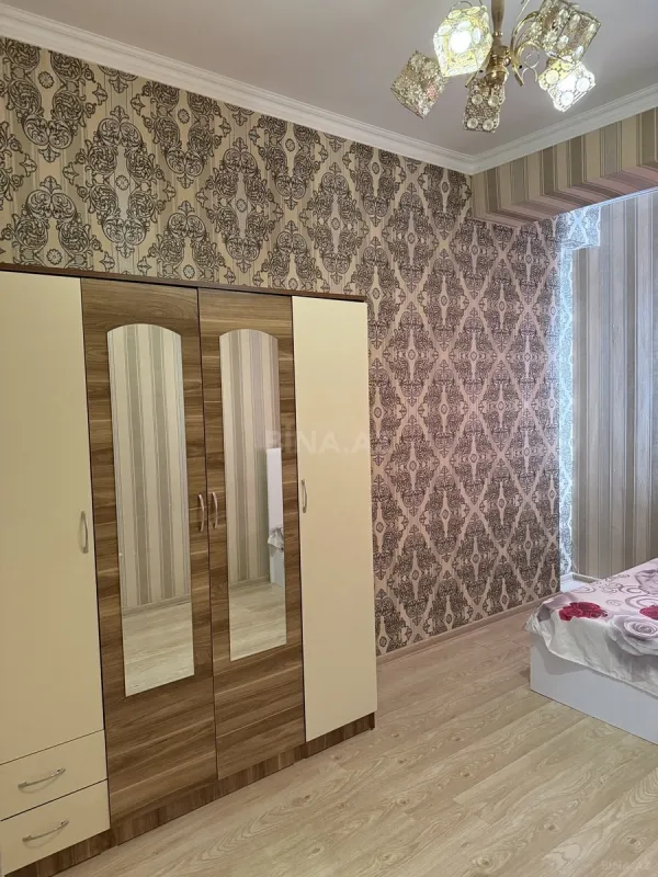 Kirayə verilir 2 otaqlı mənzil 50 m²