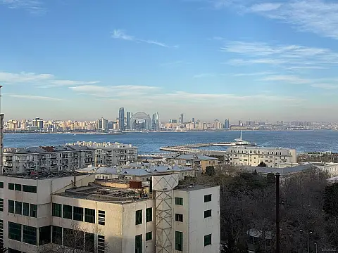 Satılır 4 otaqlı mənzil 185 m² — Bakı, Bayıl 4 otaq 185.00 m²