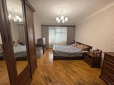 Satılır 3 otaqlı mənzil 86 m²