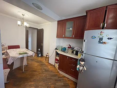 Satılır 3 otaqlı mənzil 86 m²