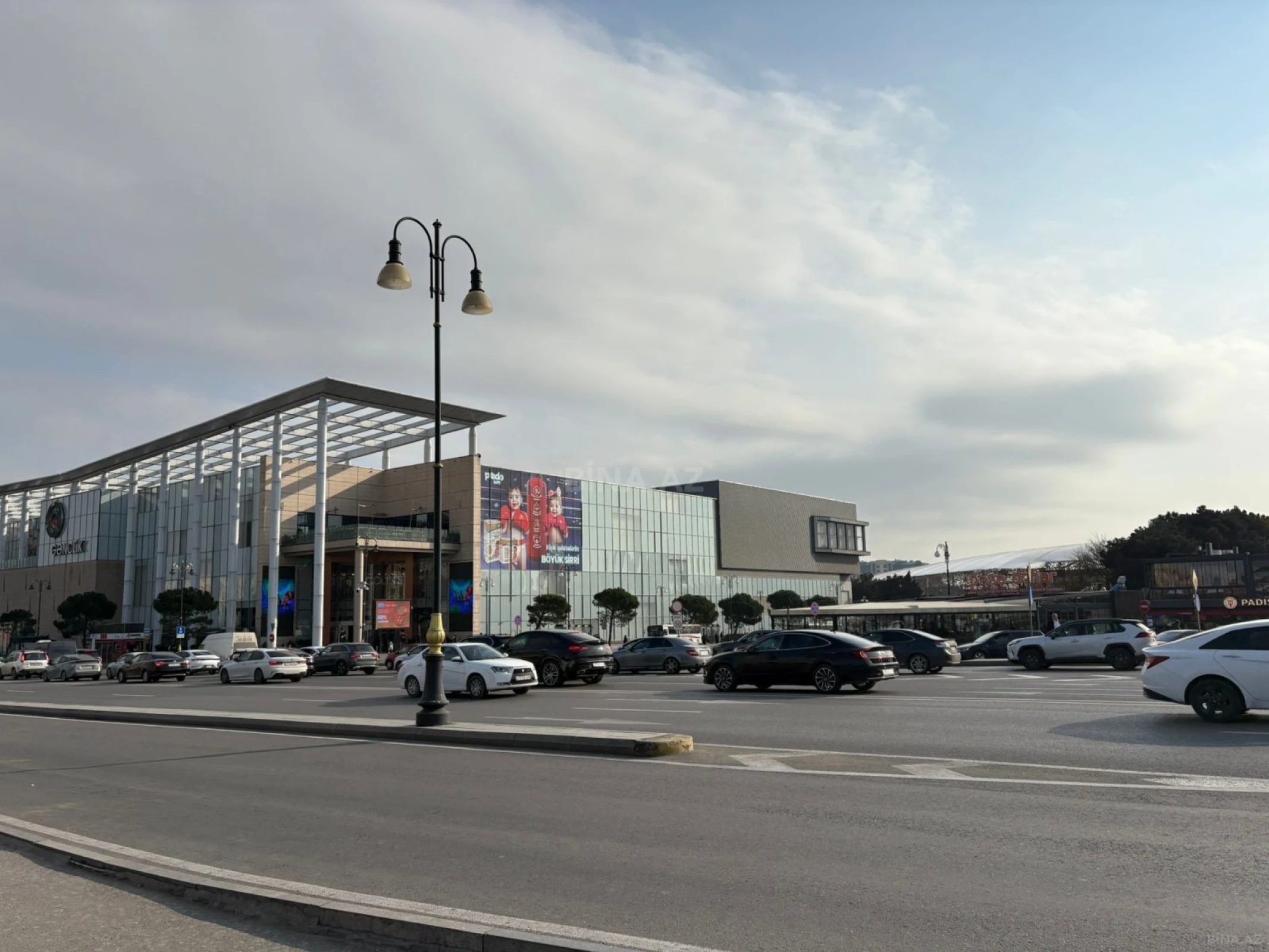 Satılır 3 otaqlı mənzil 86 m²