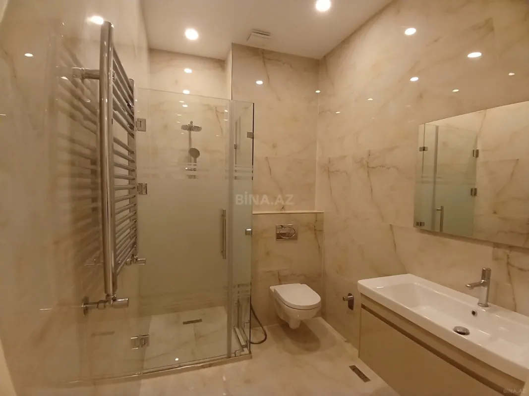 Satılır 3 otaqlı mənzil 168 m²