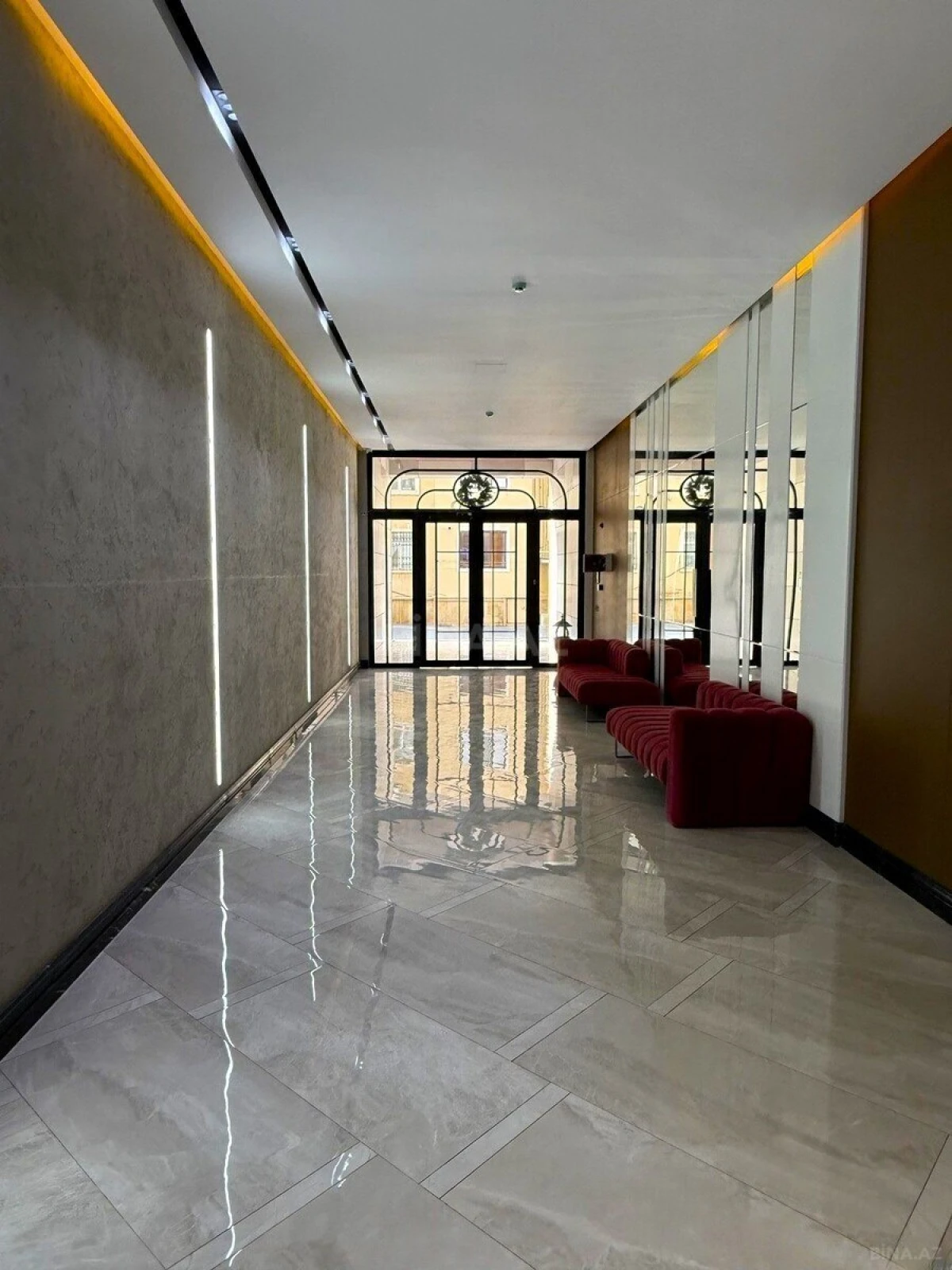 Satılır 3 otaqlı mənzil 101 m²