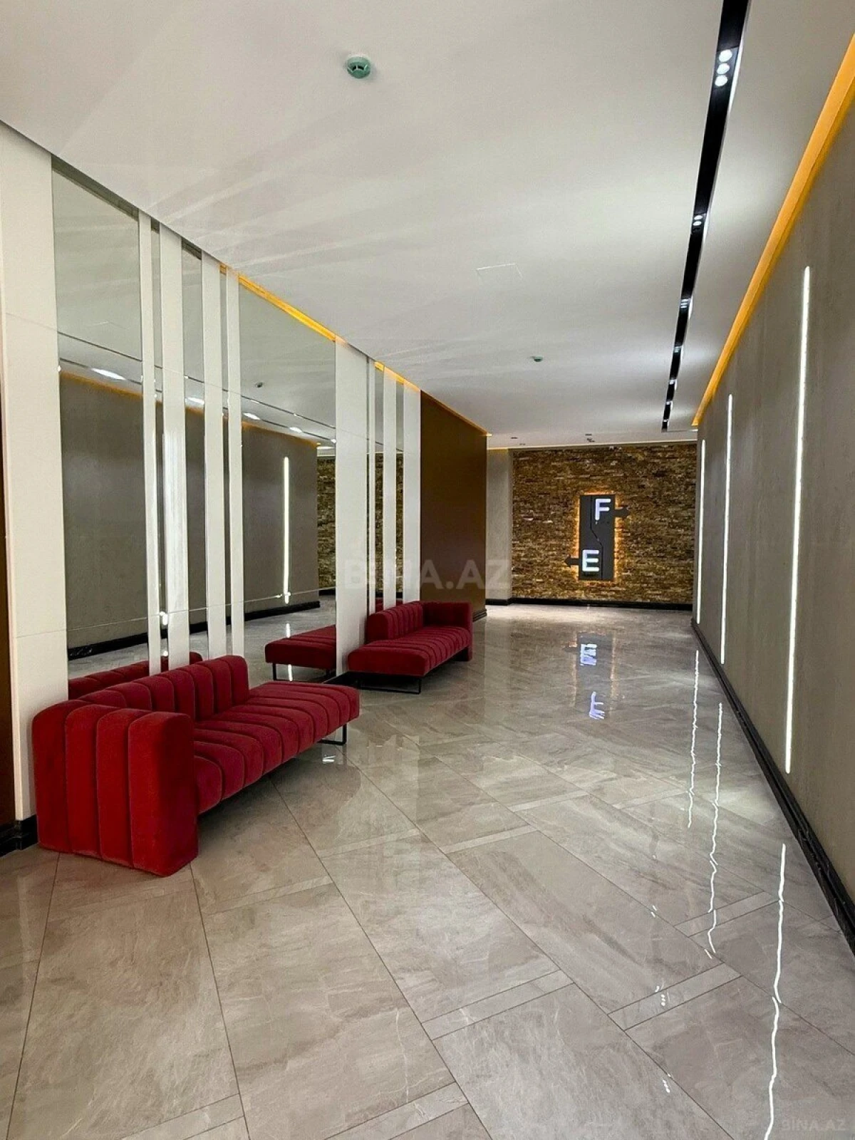 Satılır 3 otaqlı mənzil 101 m²