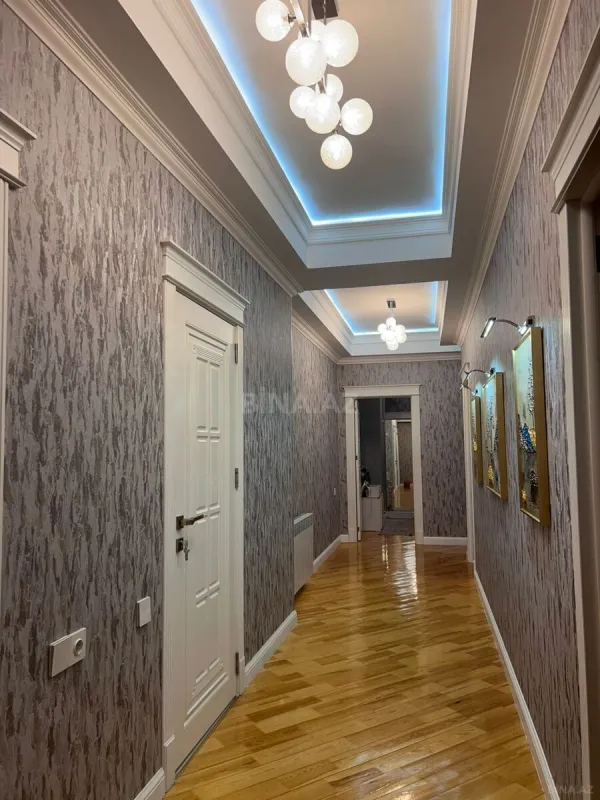 Satılır 3 otaqlı mənzil 110 m²