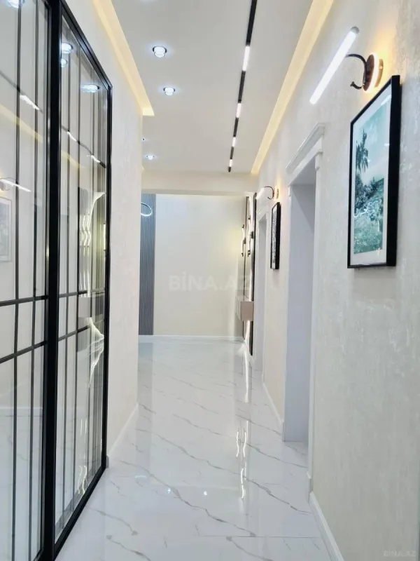 Satılır 3 otaqlı mənzil 135 m²