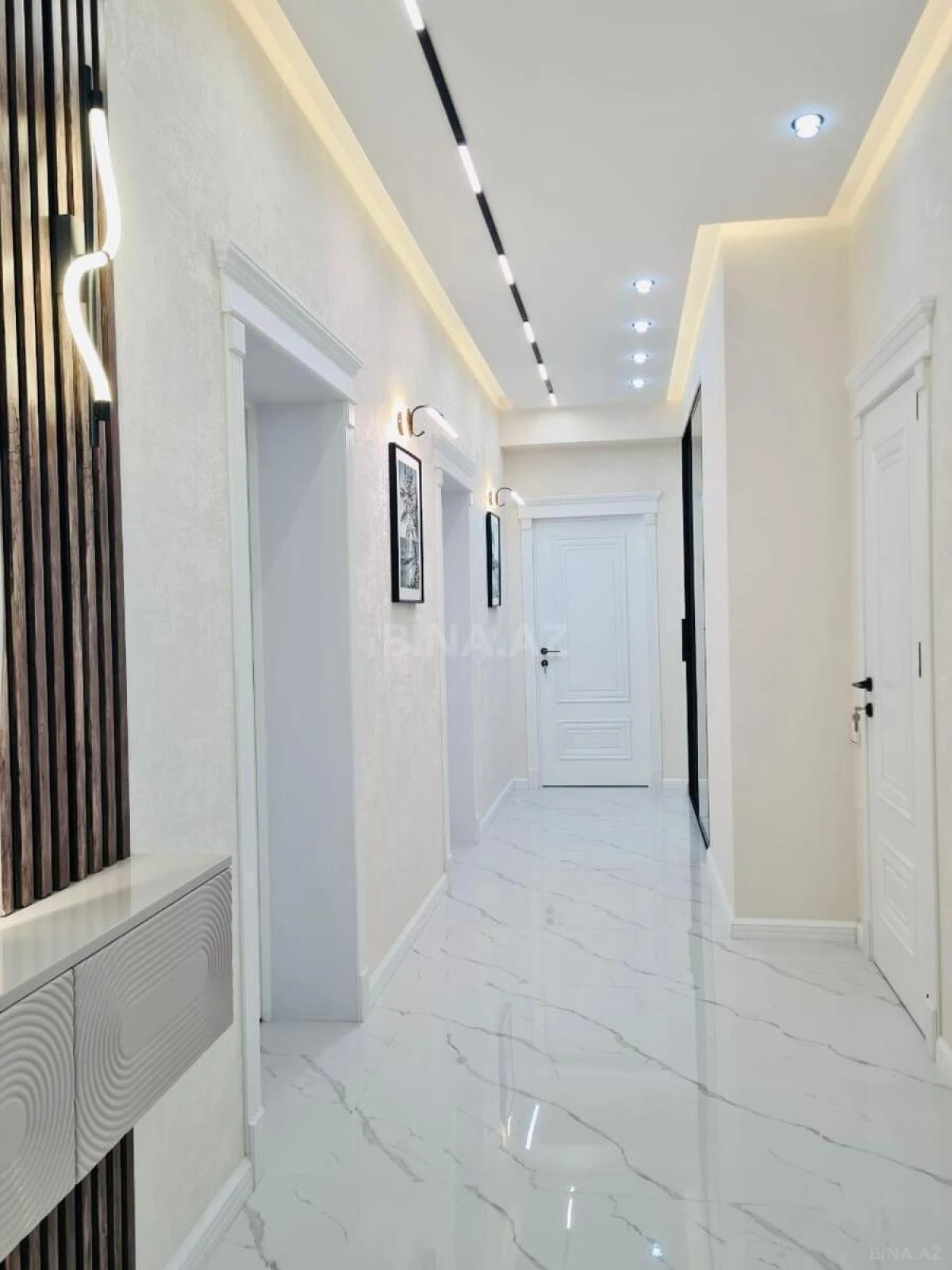Satılır 3 otaqlı mənzil 135 m²