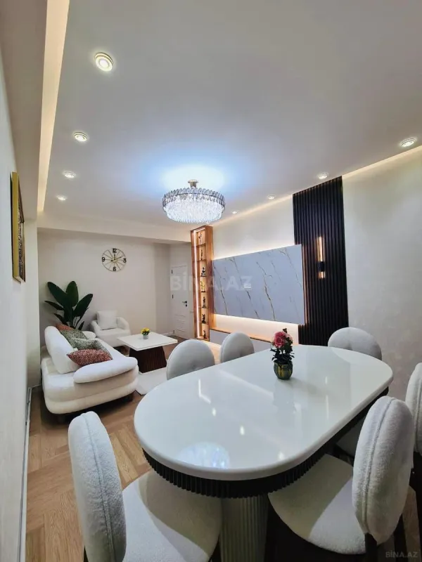 Satılır 3 otaqlı mənzil 135 m²