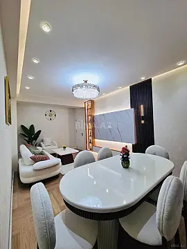 Satılır 3 otaqlı mənzil 135 m²