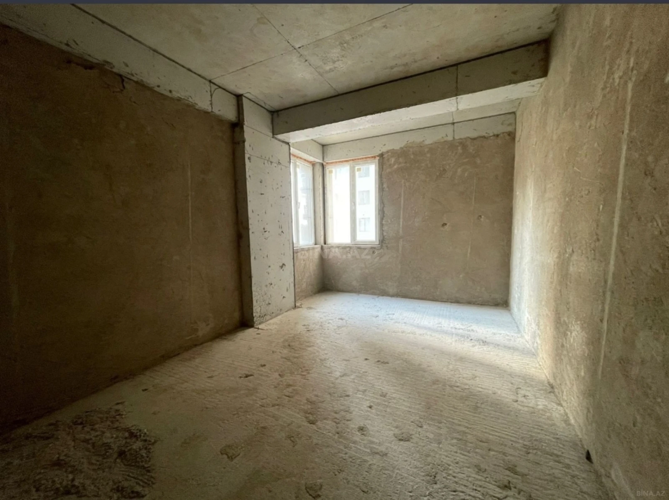 Satılır 2 otaqlı mənzil 72 m²