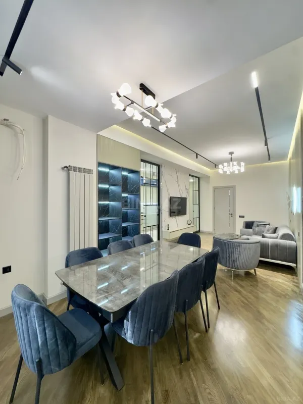 Satılır 3 otaqlı mənzil 150 m²
