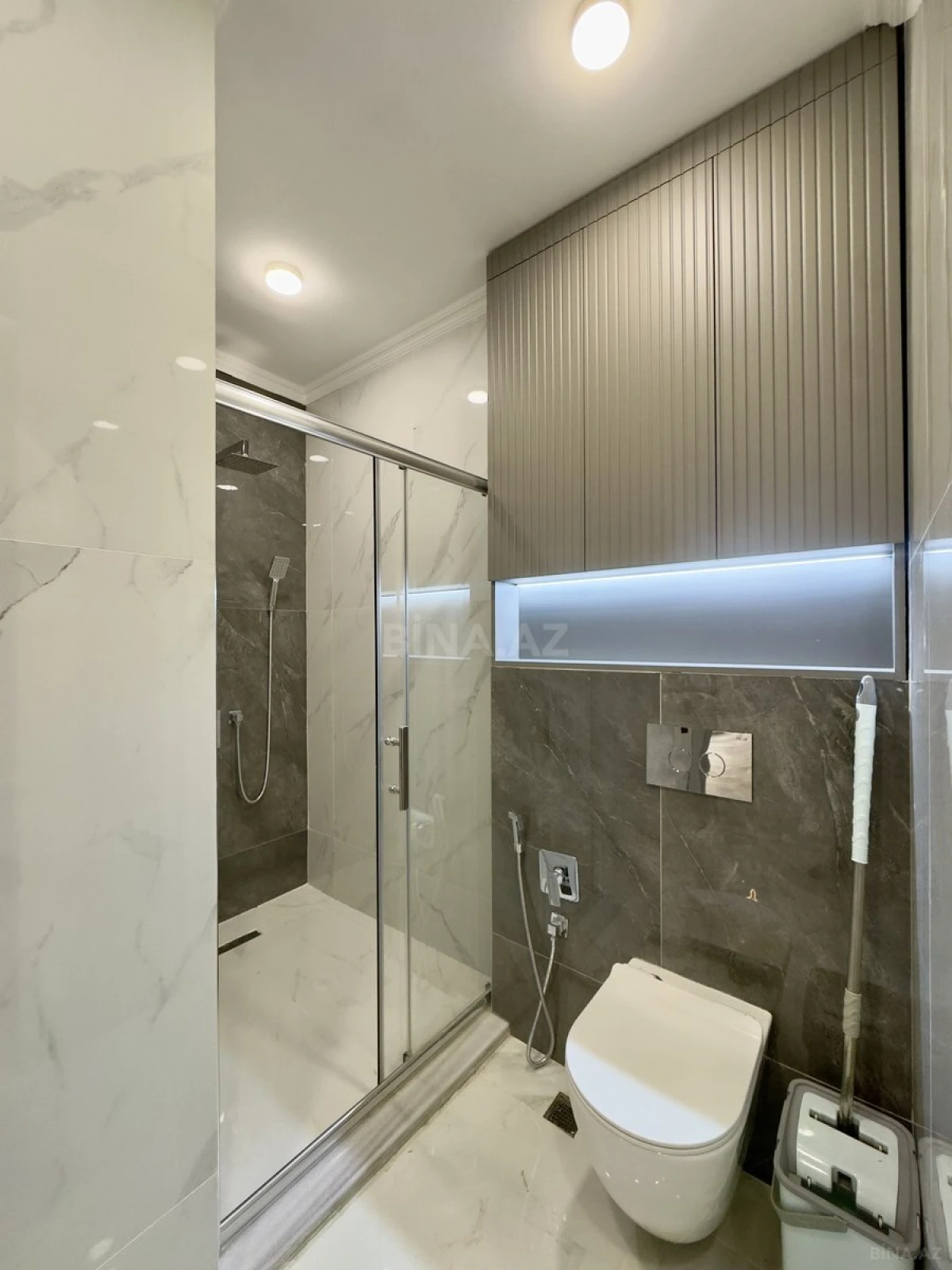 Satılır 3 otaqlı mənzil 150 m²