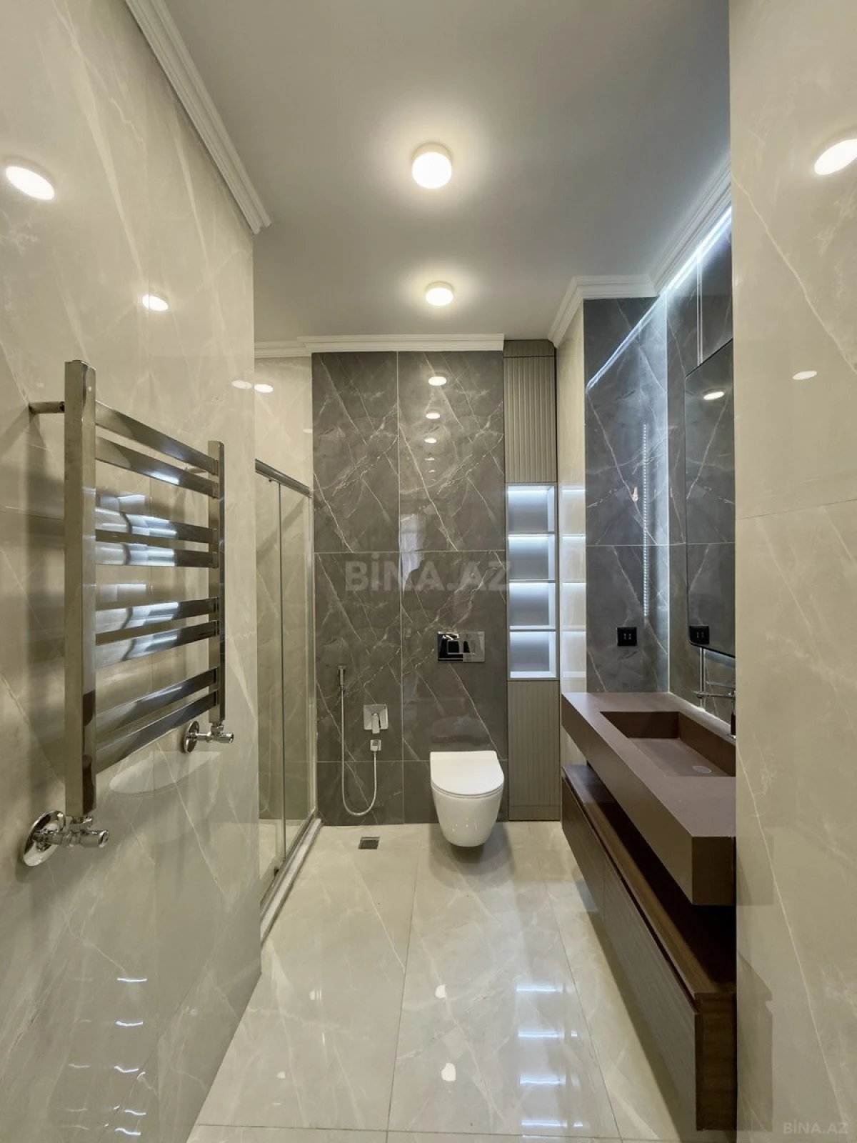 Satılır 3 otaqlı mənzil 150 m²