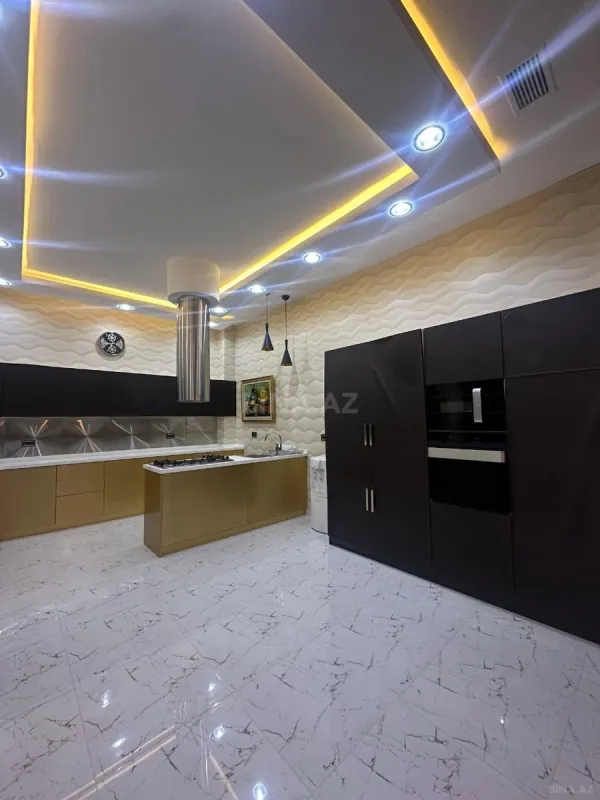 Satılır 6 otaqlı həyət evi 750 m²
