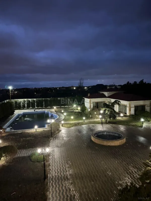 Satılır 6 otaqlı həyət evi 750 m²