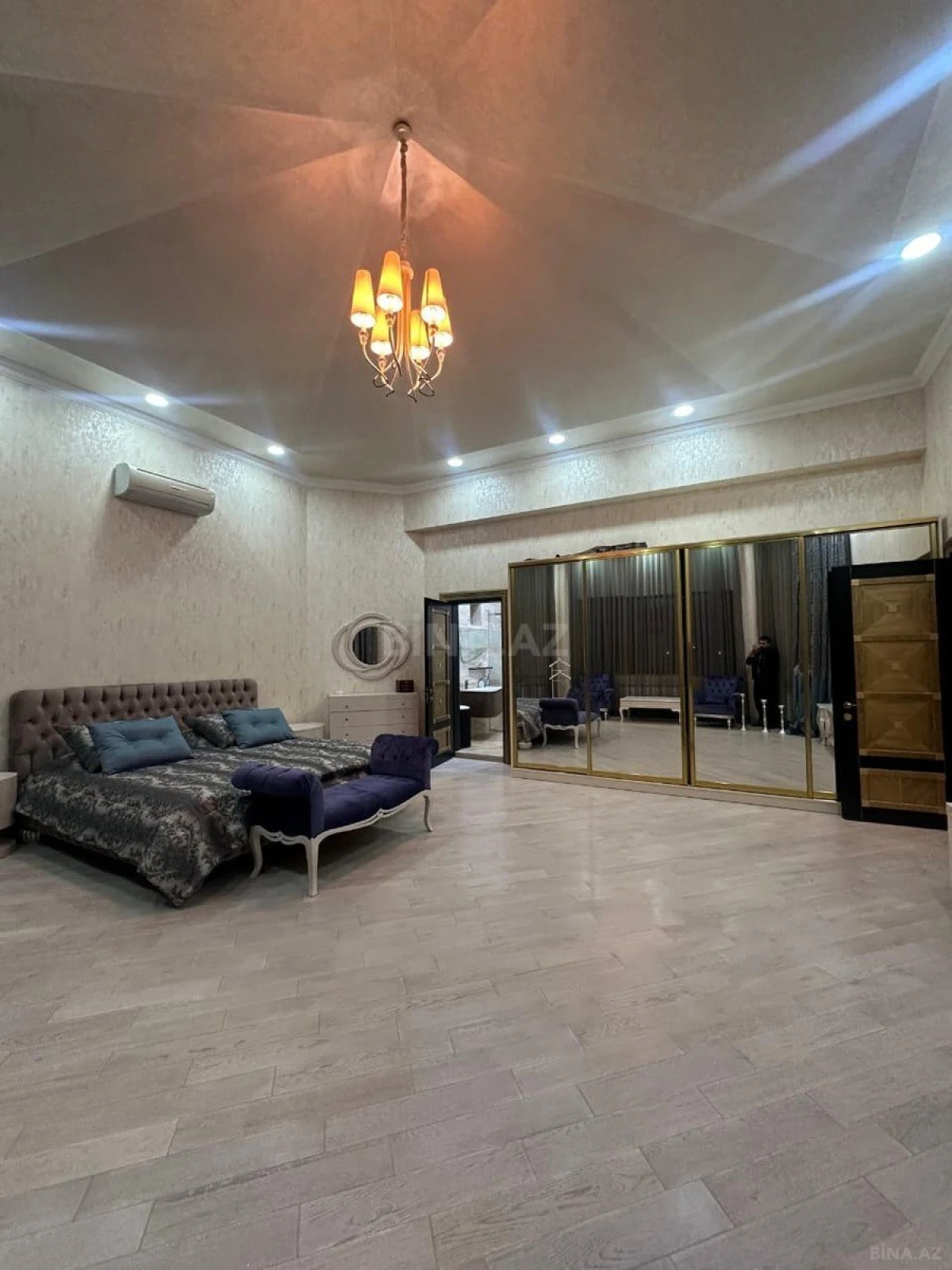 Satılır 6 otaqlı həyət evi 750 m²