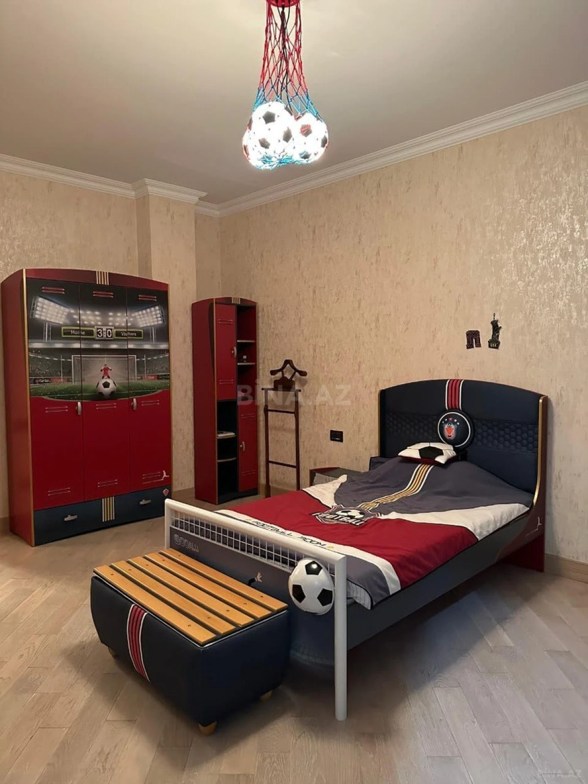 Satılır 6 otaqlı həyət evi 750 m²