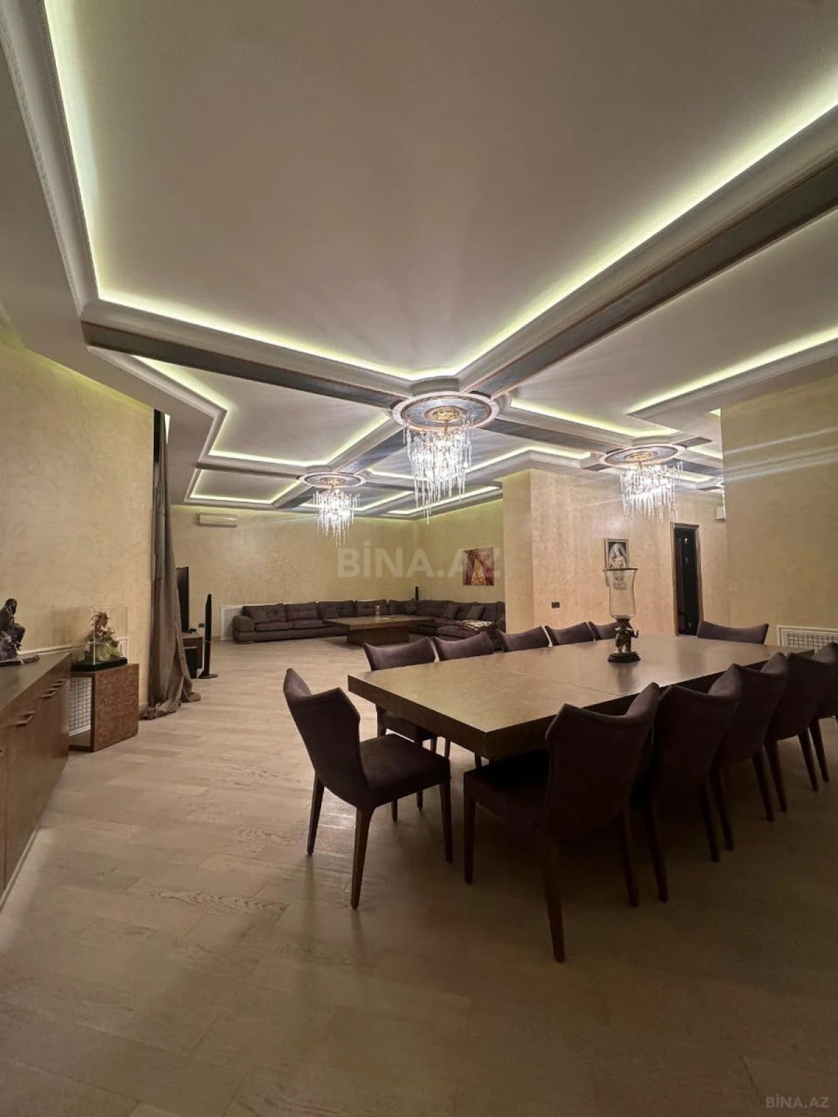 Satılır 6 otaqlı həyət evi 750 m²