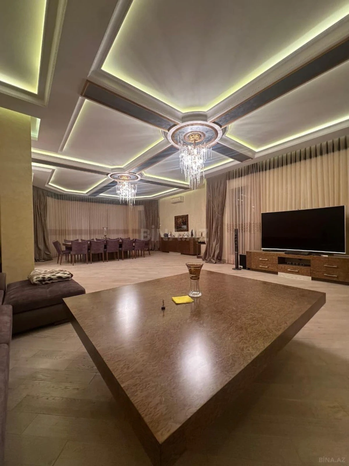 Satılır 6 otaqlı həyət evi 750 m²