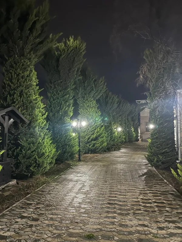 Satılır 6 otaqlı həyət evi 750 m²