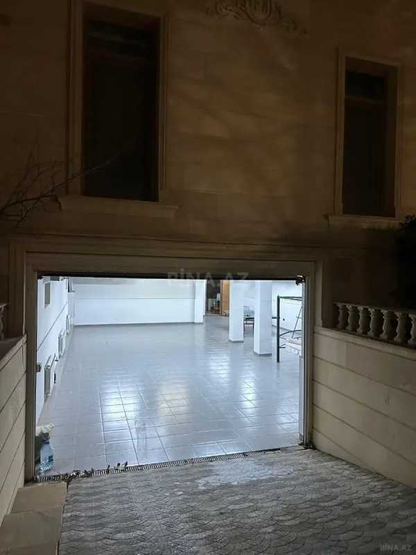Satılır 6 otaqlı həyət evi 750 m²