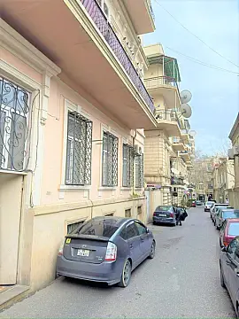 Satılır 3 otaqlı mənzil 90 m² — Bakı, Sahil qəs. 3 otaq 90.00 m²
