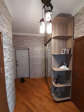 Satılır 2 otaqlı mənzil 75 m²