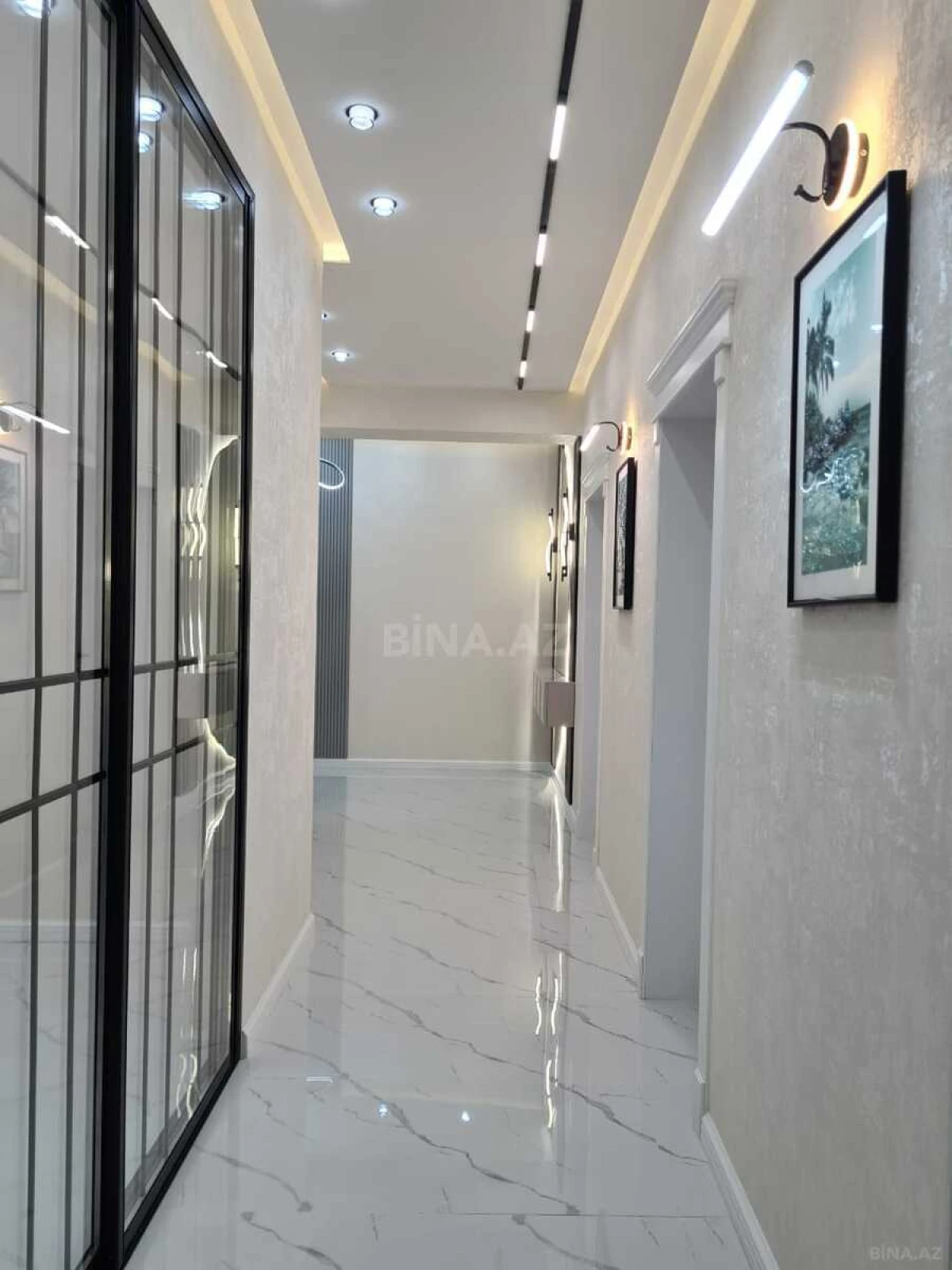 Satılır 3 otaqlı mənzil 135 m²
