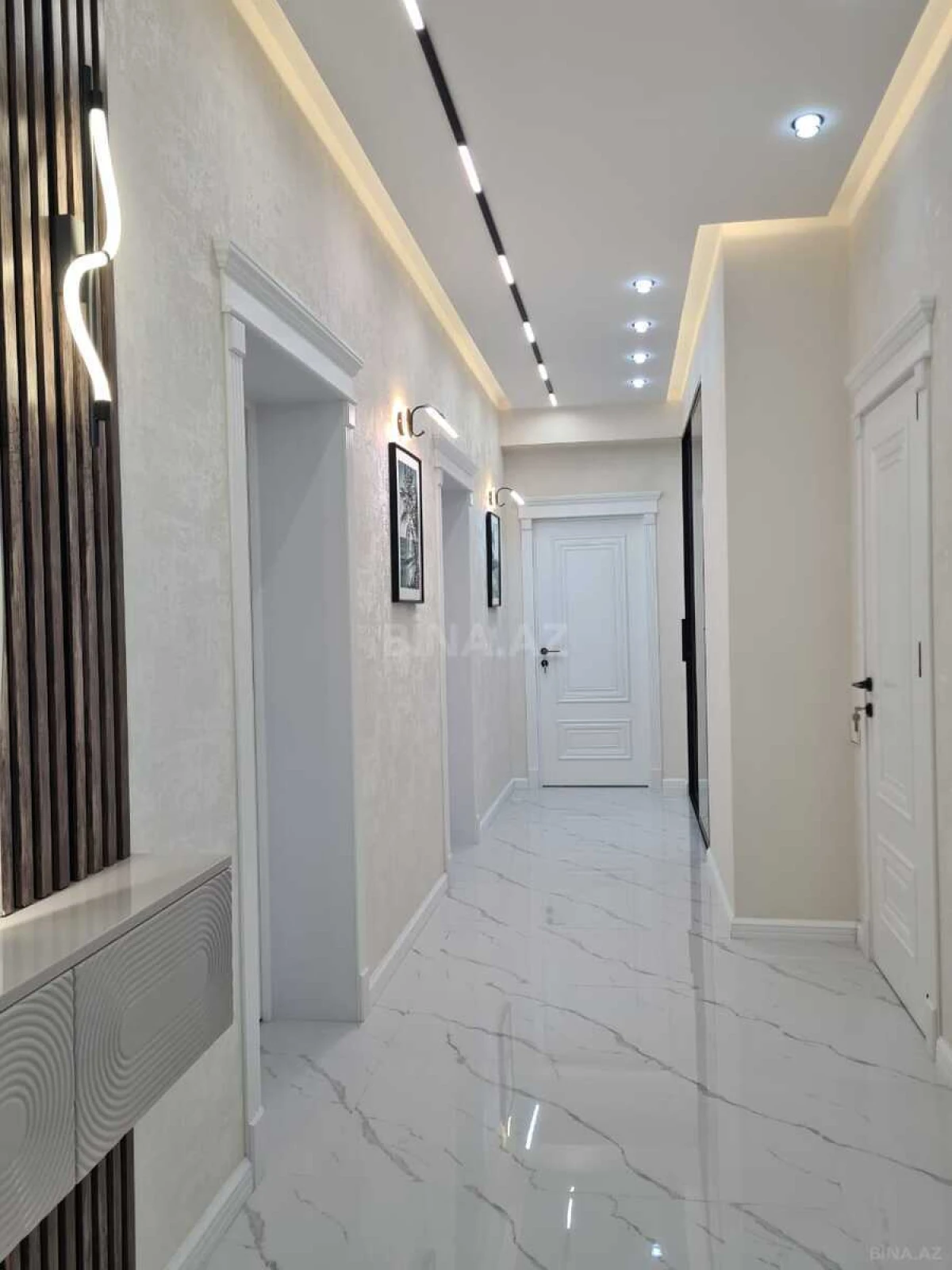 Satılır 3 otaqlı mənzil 135 m²