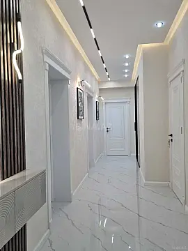 Satılır 3 otaqlı mənzil 135 m²
