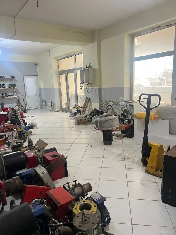 Satılır obyekt 130 m²