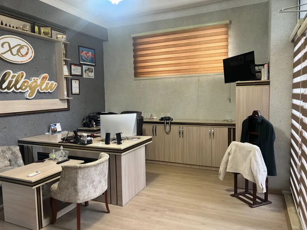 Satılır obyekt 130 m²