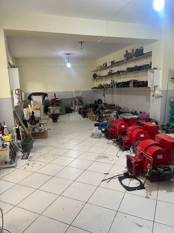 Satılır obyekt 130 m²