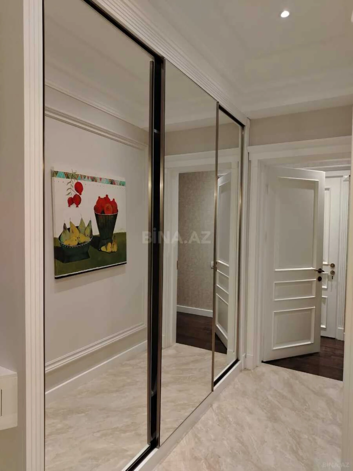 Kirayə verilir 2 otaqlı mənzil 85 m²