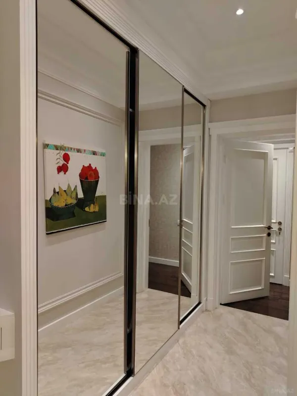 Kirayə verilir 2 otaqlı mənzil 85 m²