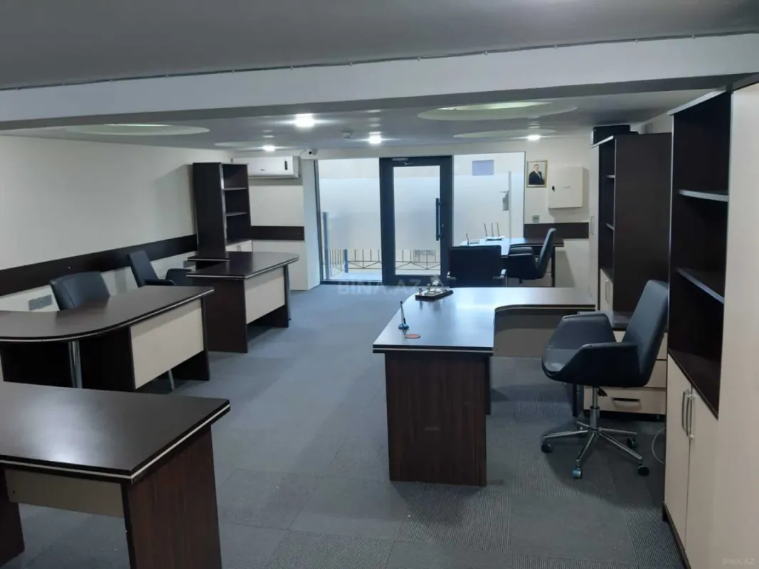 Kirayə verilir 2 otaqlı ofis 70 m²