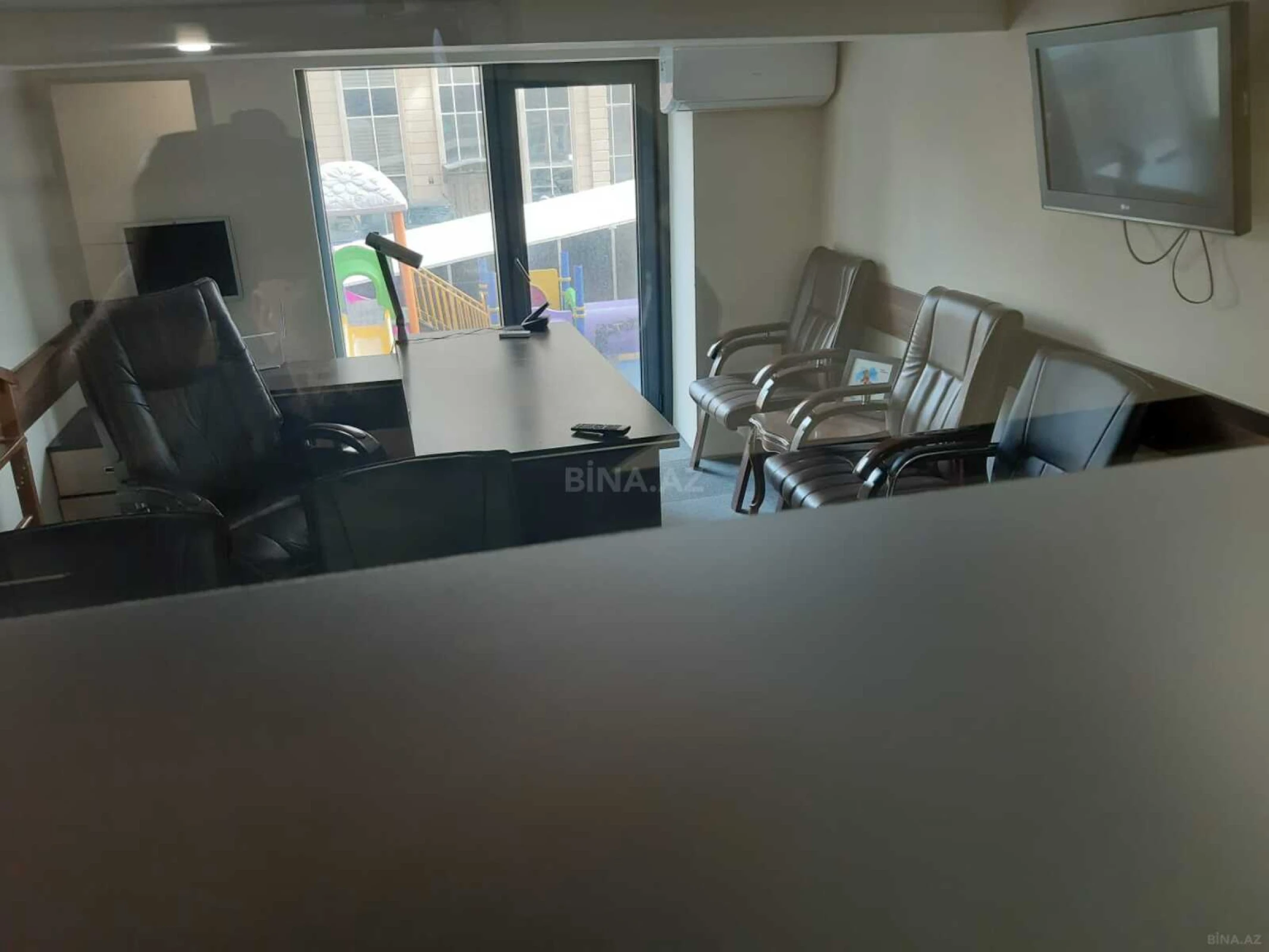 Kirayə verilir 2 otaqlı ofis 70 m²